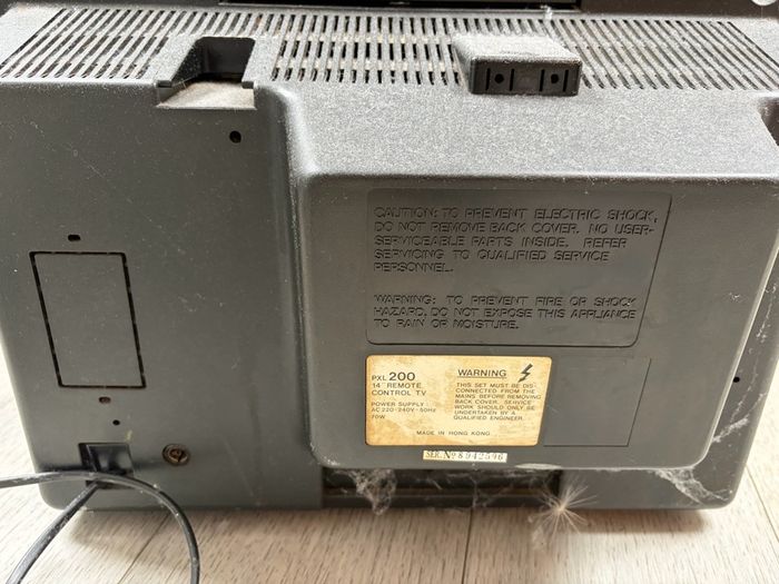 Vintage PXL 200 14-Inch Colour CRT TV With Manual & RF Modulator