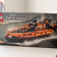Lego 42120 Technic Rescue hovercraft