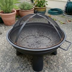 Classic Round Metal Fire Pit with Spark Guard Lid (58cm)