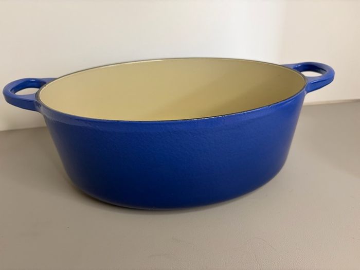 Vintage Le Creuset Cast Iron Oval Casserole Dish Size 29 4.7 Litre - Dark Blue Navy Dutch Oven Pot