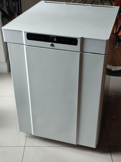 GRAM  Commercial under counter fridge