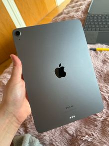 Ipad Air 5 generation 256gb with logitech keyboard