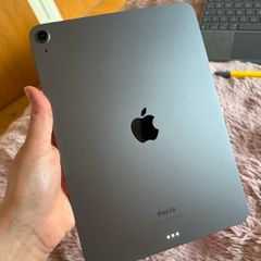 Ipad Air 5 generation 256gb with logitech keyboard