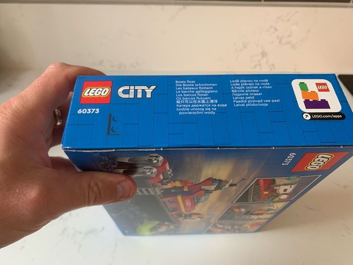 Lego City  60373