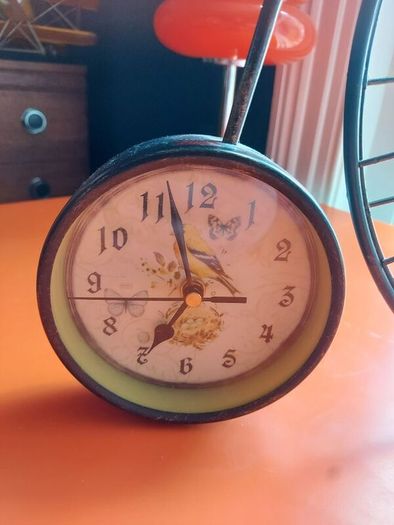 Vintage Iron Art Bicycle Clock