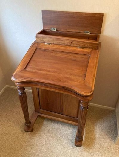 Davenport writing Desk vgc