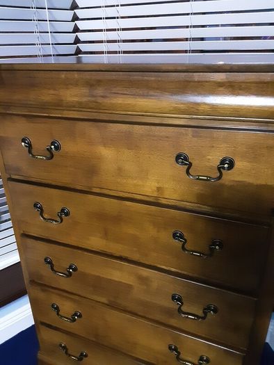 Bedroom 5 drawer chest of drawers immaculate