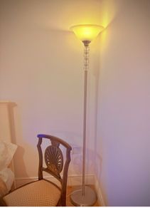 Standing floor lamp