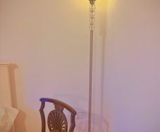 Standing floor lamp