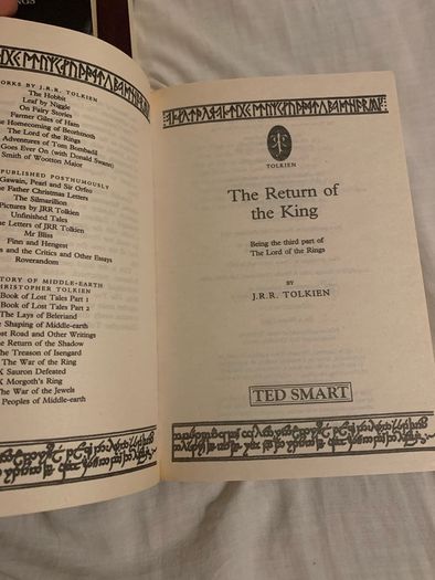 (1990's) Paperback Lord of the rings trilogy & the hobbit book lot