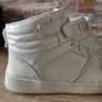 White sneakers, size 6 Image 4