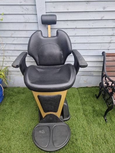 beautician chair