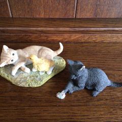 2 Small Cat ornaments