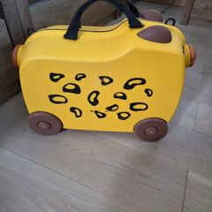 kids luggage