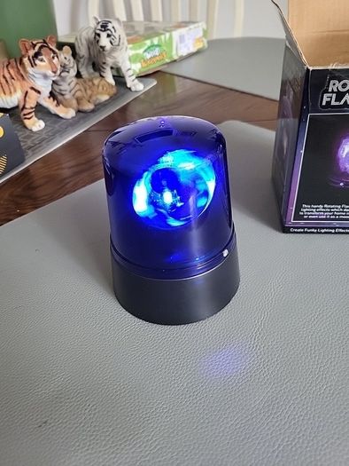 Flashing blue light rotating