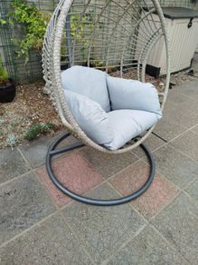 Swinging Egg Chair