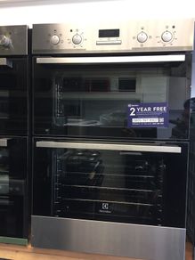 New display model Electrolux built in double oven EOD3460AAX