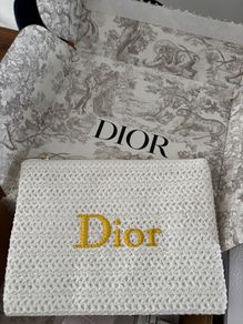 dior pouch