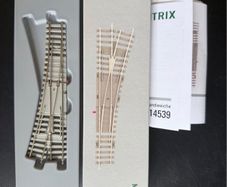 Minitrix 14539 Right Turnout with Concrete Ties