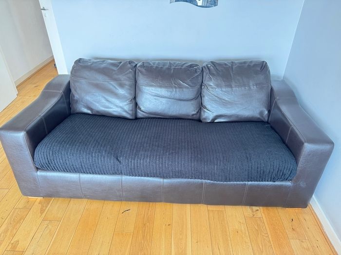 Used 2 & 3 Seater Sofas