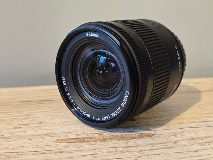 Canon Ef-s 18-55 Is
