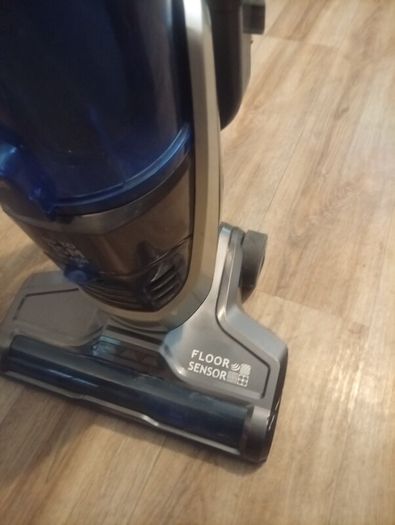 Hoover upright vacuum