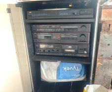 JVC stereo runner and speakers