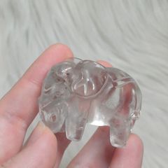 Garden quartz elephant ornament natural inclusions