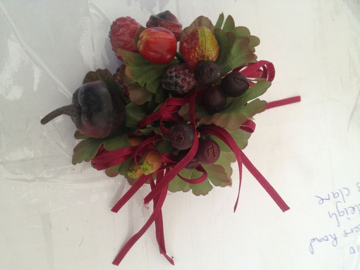 20x Beautiful Decorative Floral Silk Candle Rings with Plastic Base & Fruits