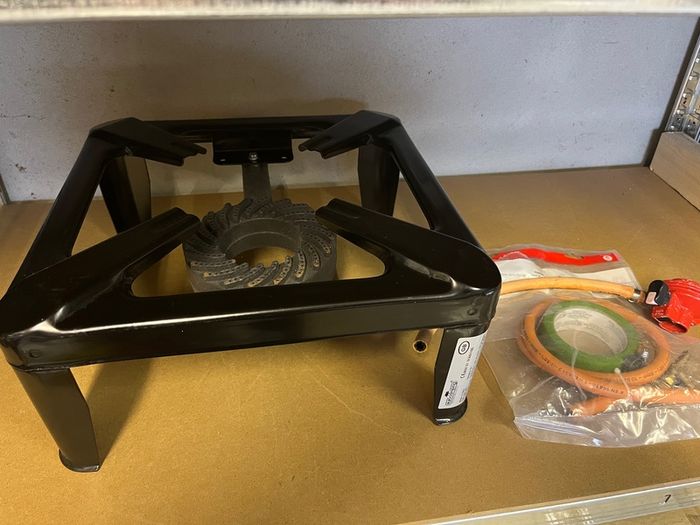 Heavy duty cast iron gas boiling ring stove.