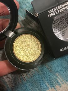 mac limited edition dazzle collection eyeshadow in I like 2 watch