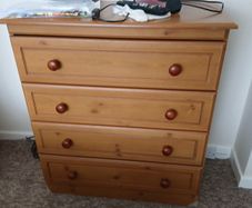 Chest of drawers