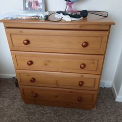 Chest of drawers