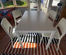 White Extendable Table with Chairs