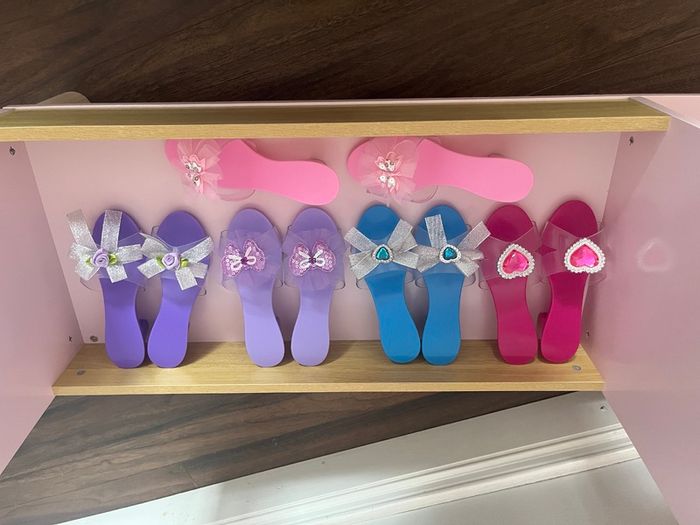 Girls Dress Up