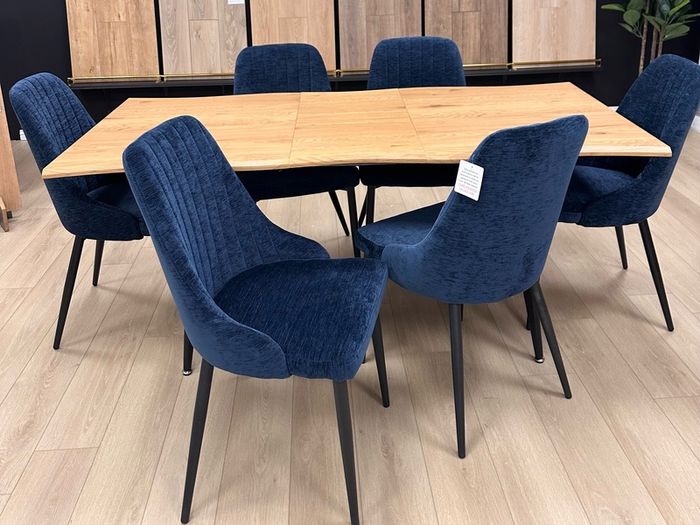 Extendable dining table with chairs on sale
