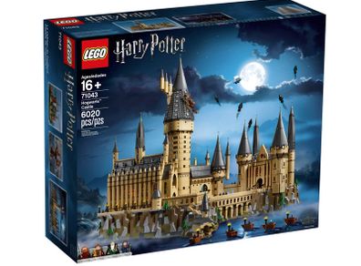 Lego 71043 Hogwarts Castle plus Free Gift