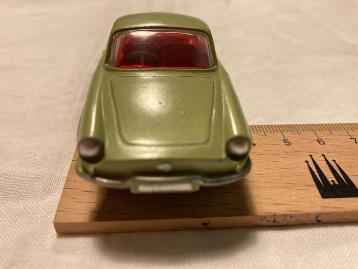 Corgi 222. Renault Floride. 1959/65. Mint condition.Flat hubs
