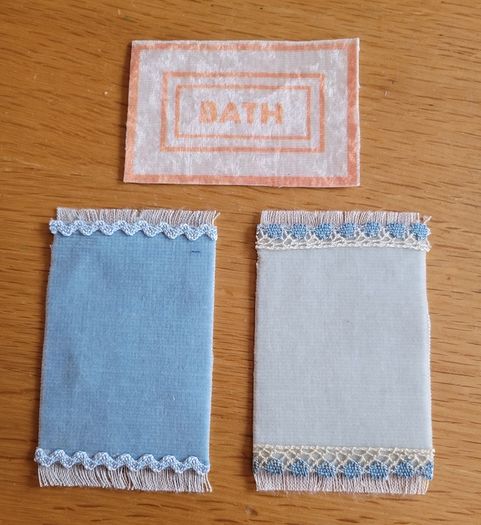 Dolls house bathroom / bedroom accessories