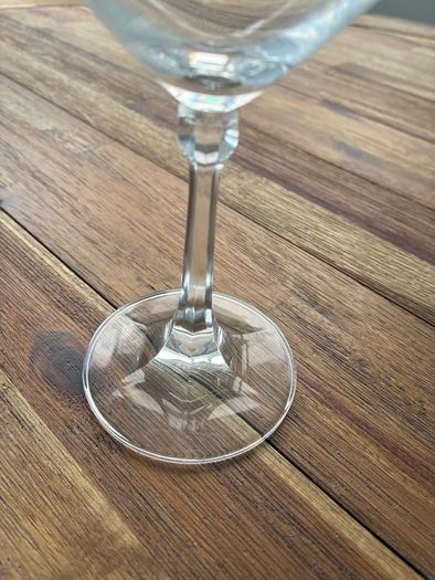 Claddagh wine glass