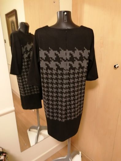 Women's Dress Size 18