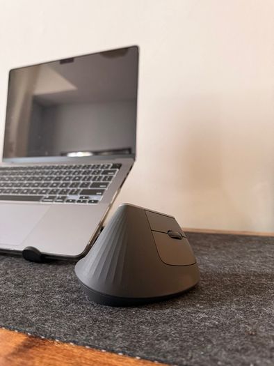 MacBook Pro 14 M2 2023 Mint Condition Model A2779