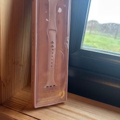 Sarina Skinny Apple Watch Band BNIB