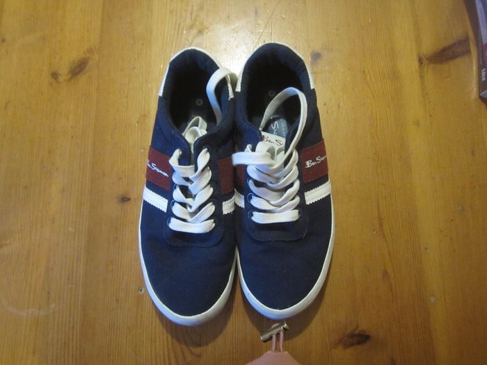 Ben Sherman    size 3