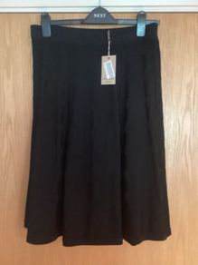 GALLERY Knit black spot swing skirt size L
