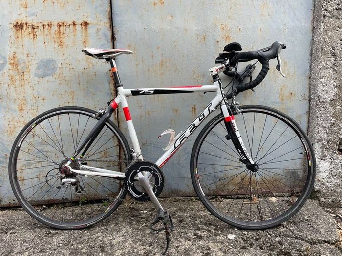 Felt F75 Road Racing Bicycle - Medium