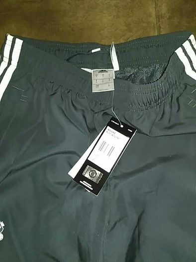 man utd tracksuit bottoms size small