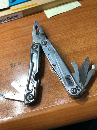 LEATHERMAN Fishing Hunting Camping Hiking DIY Electrician