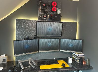 3x AOC monitors 23 inch 1080p60