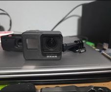 GoPro Hero 7 Black + Accessories & SD Card